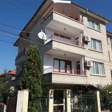 Vila Riviera Černomorec Exteriér fotografie