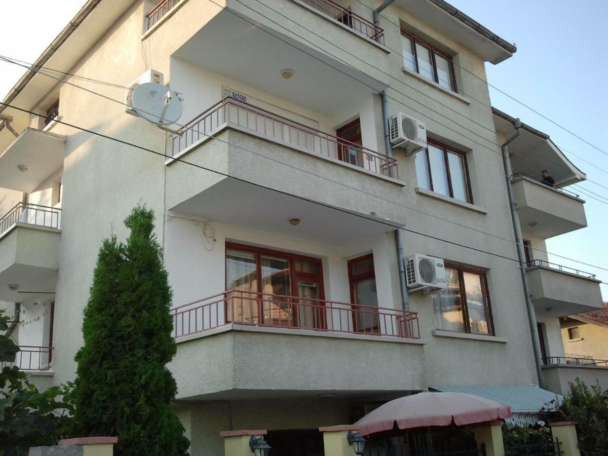 Vila Riviera Černomorec Exteriér fotografie